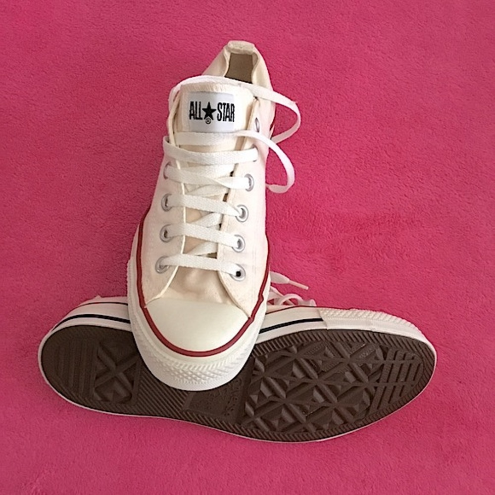 Vintage Y2K All⭐️star Converse low top Chuck Taylor M7652- White Canvas …